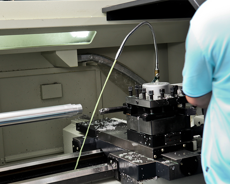 lathe-turning-process1.1