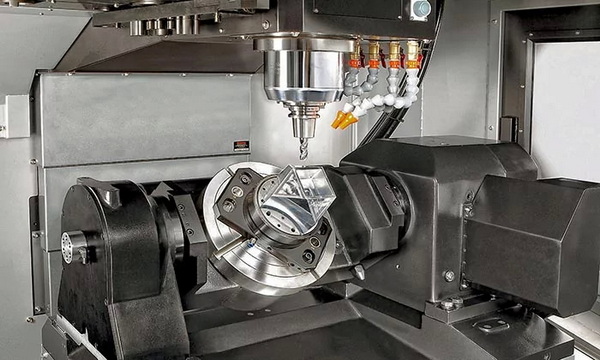 Comparing 5-Axis Machining and 4-Axis Machining for Complex Parts